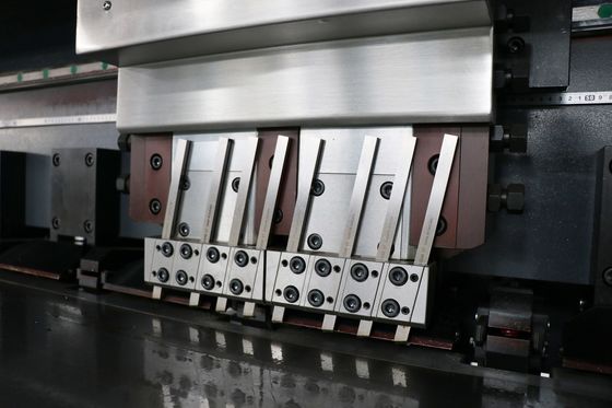 8MPa CNC Slotting Machines เครื่องเซาะร่องอลูมิเนียมคอมโพสิต 6000mm