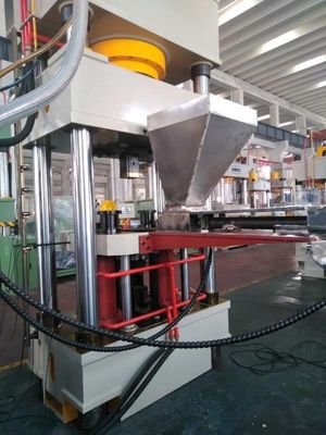 630ton ผงกดไฮดรอลิกเครื่องขึ้นรูปอาหารสัตว์อัตโนมัติ 15KW 600mm