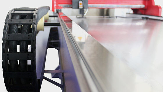 กบตัด CNC V เครื่องเซาะร่องสี่ด้านสอง Drictions 8.5 KW
